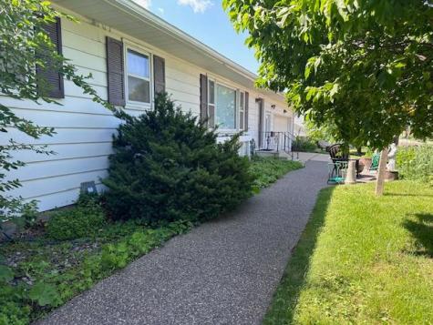 207 N Pine Street Caledonia MN 55921
