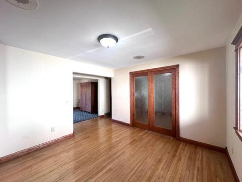 207 N Pine Street Caledonia MN 55921