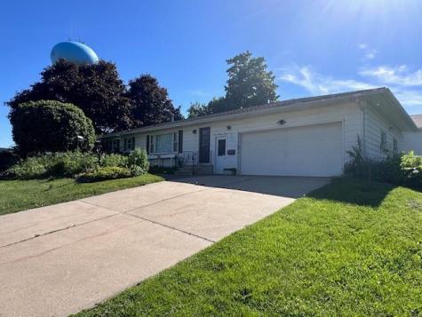 207 N Pine Street Caledonia MN 55921