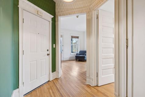 69 Milton Street N Saint Paul MN 55104