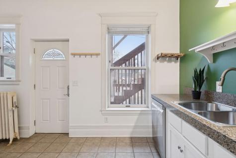 69 Milton Street N Saint Paul MN 55104
