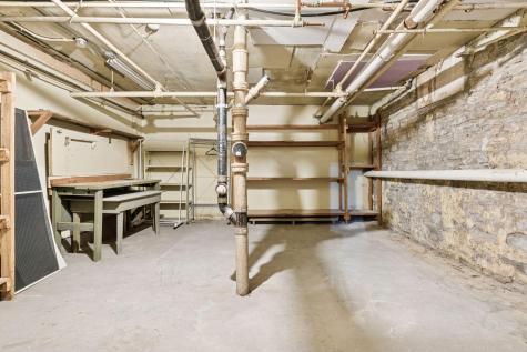 69 Milton Street N Saint Paul MN 55104