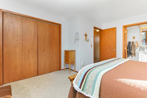 33175 N Lakes Trail Lindstrom MN 55045