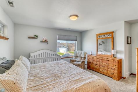 4794 Spencer Lane S Fargo ND 58104