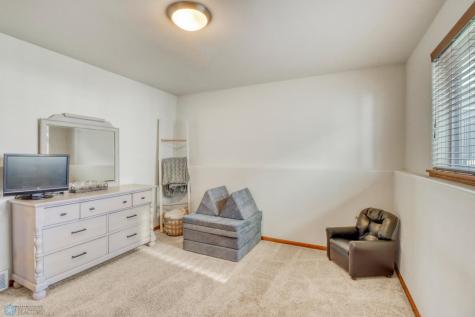 4794 Spencer Lane S Fargo ND 58104
