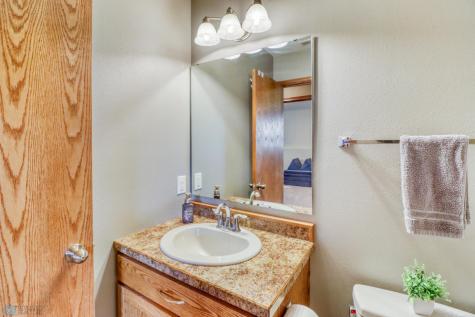 4794 Spencer Lane S Fargo ND 58104