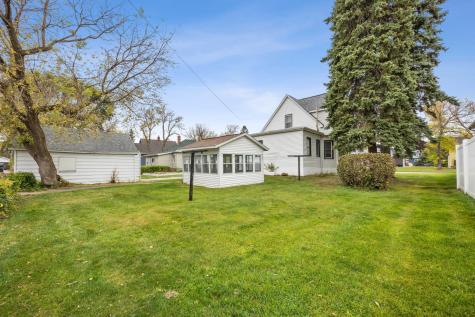 407 1st Avenue SE Dilworth MN 56529