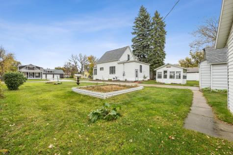 407 1st Avenue SE Dilworth MN 56529