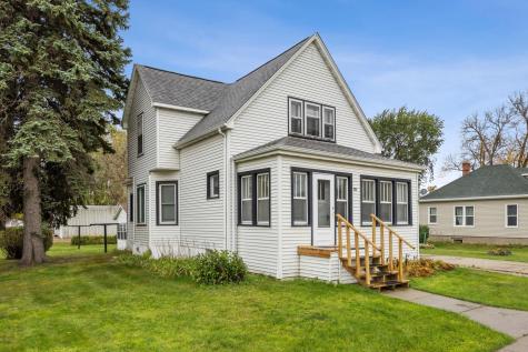 407 1st Avenue SE Dilworth MN 56529