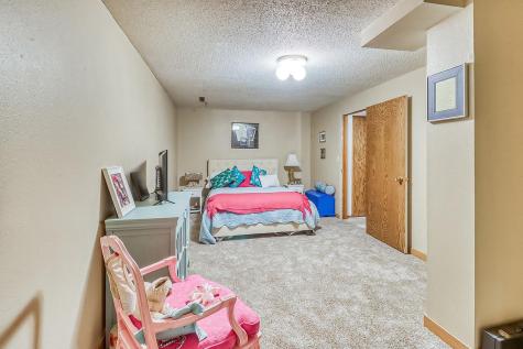 645 21st Avenue S Fargo ND 58103