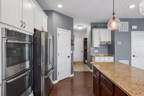 1113 Prairie View Lane Waconia MN 55387