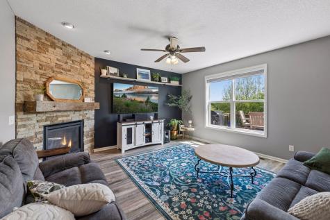 1113 Prairie View Lane Waconia MN 55387
