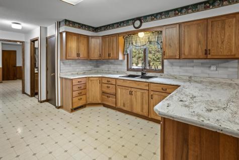 3305 Us Highway 75 Breckenridge MN 56520