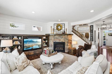 6321 151st Street Savage MN 55378