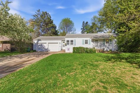 1422 S 7th Street Brainerd MN 56401