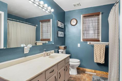 127 E Mckinley Street Owatonna MN 55060