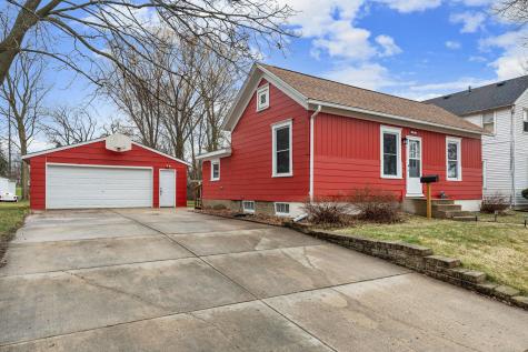 127 E Mckinley Street Owatonna MN 55060