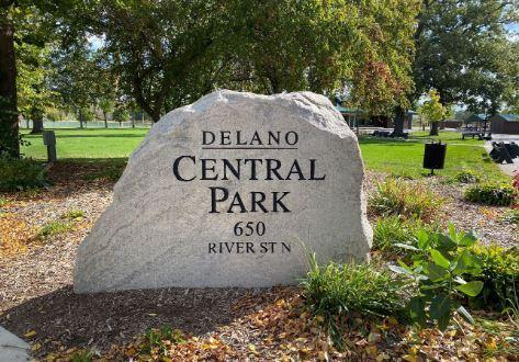 1020 Oakwood Circle Delano MN 55328