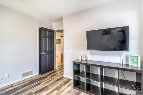 422 Dudrey Court Moorhead MN 56560
