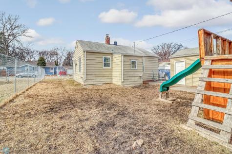 422 Dudrey Court Moorhead MN 56560