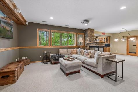 9001 Springwood Drive Woodbury MN 55125