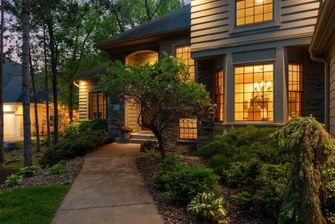 9001 Springwood Drive Woodbury MN 55125