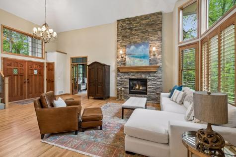 9001 Springwood Drive Woodbury MN 55125