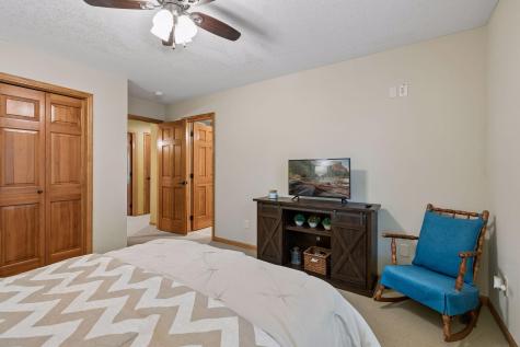 9001 Springwood Drive Woodbury MN 55125