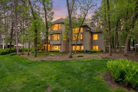 9001 Springwood Drive Woodbury MN 55125