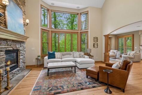9001 Springwood Drive Woodbury MN 55125