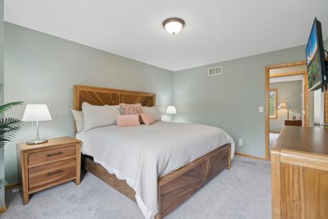 8692 Bechtel Avenue Inver Grove Heights MN 55076