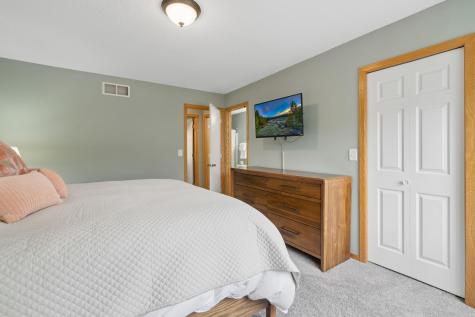 8692 Bechtel Avenue Inver Grove Heights MN 55076