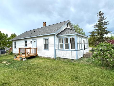 17 Balsam Avenue NW Menahga MN 56464