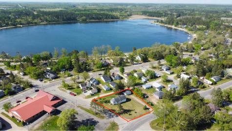 17 Balsam Avenue NW Menahga MN 56464