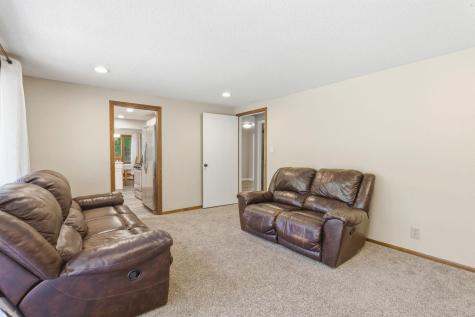1122 County Road C E Maplewood MN 55109