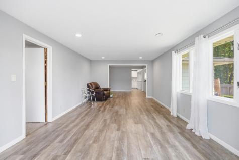 1122 County Road C E Maplewood MN 55109