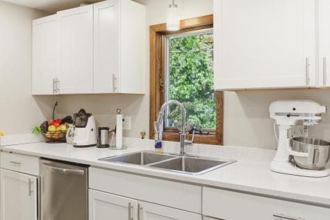 1122 County Road C E Maplewood MN 55109