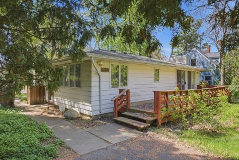 1122 County Road C E Maplewood MN 55109