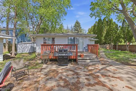 1122 County Road C E Maplewood MN 55109