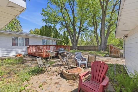 1122 County Road C E Maplewood MN 55109