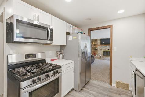 1122 County Road C E Maplewood MN 55109
