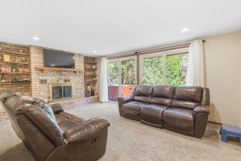 1122 County Road C E Maplewood MN 55109