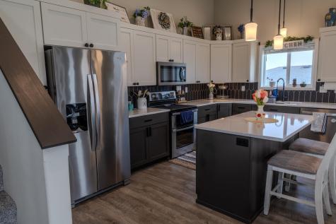 1045 46th Avenue S Moorhead MN 56560