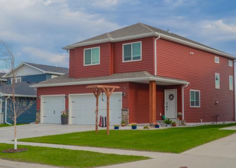 1045 46th Avenue S Moorhead MN 56560