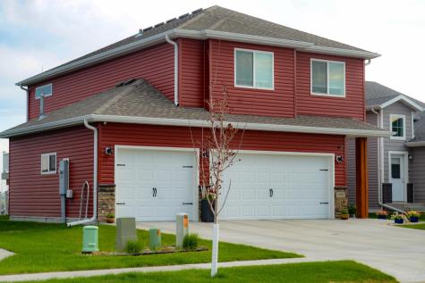 1045 46th Avenue S Moorhead MN 56560