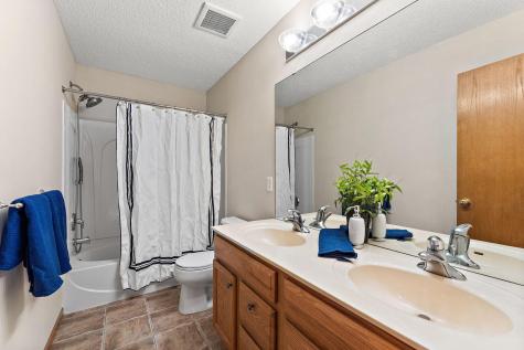 2430 Golf Drive Woodbury MN 55129