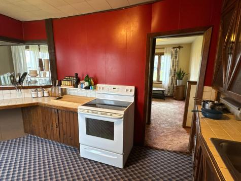 710 & 720 5th Street NW Valley City ND 58072