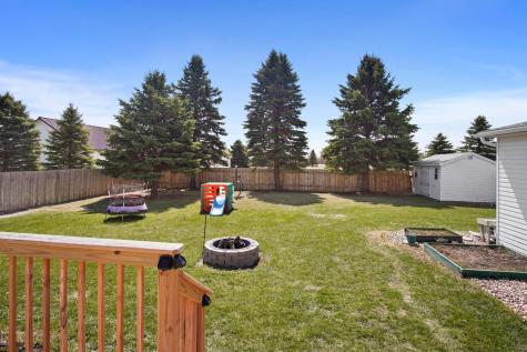 4 4th Avenue SE Gwinner ND 58040