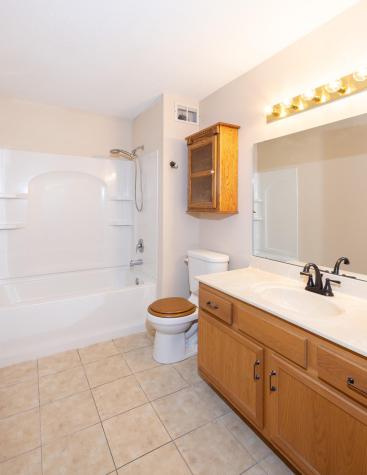 4780 10th Avenue S Fargo ND 58103