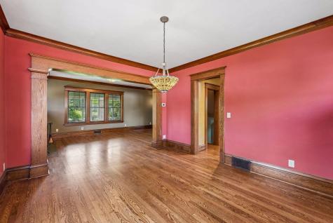 1085 Ryan Avenue W Roseville MN 55113
